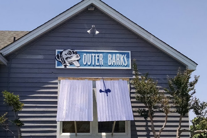 Outer Barks pet store Outer Banks NC